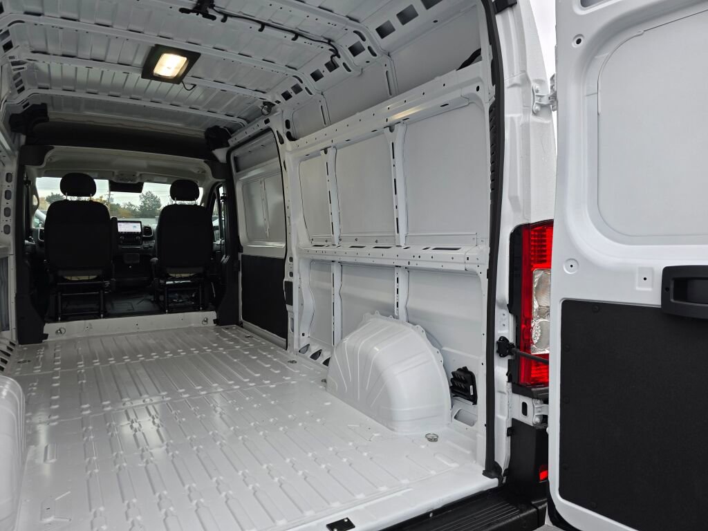 New 2026 RAM ProMaster 2500 image 14
