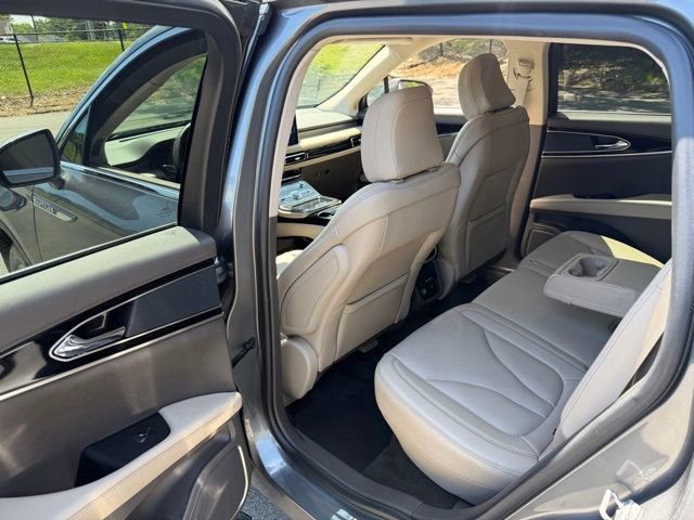 Used 2023 Lincoln Nautilus AWD image 20