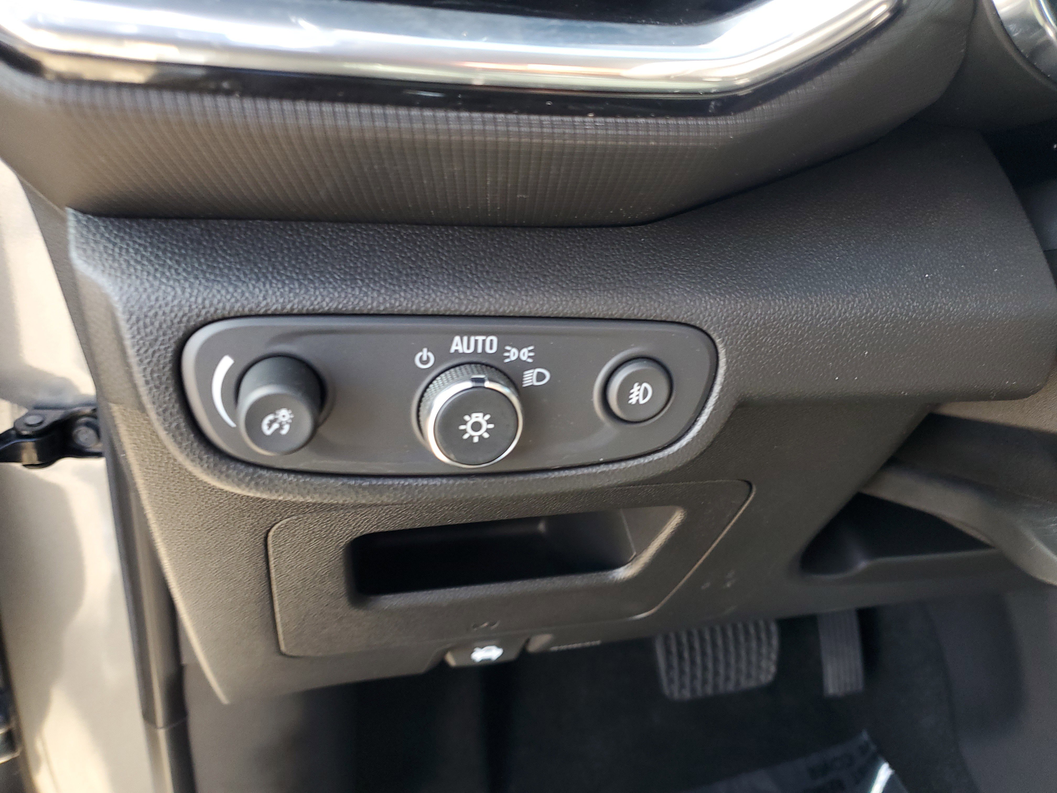 Used 2023 Chevrolet TrailBlazer LT w/ Convenience Package image 23