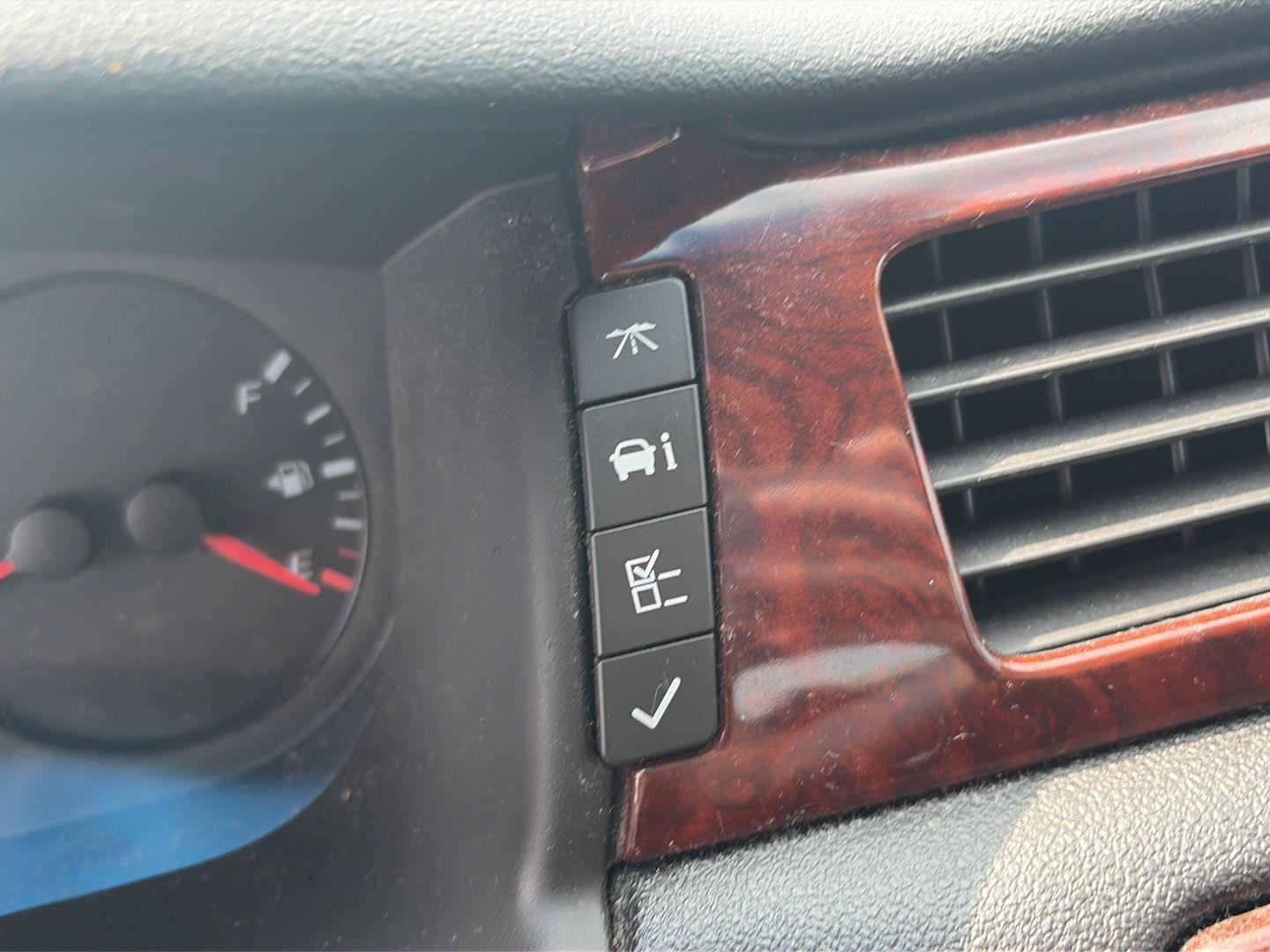 Used 2008 Chevrolet Impala LS FWD image 21