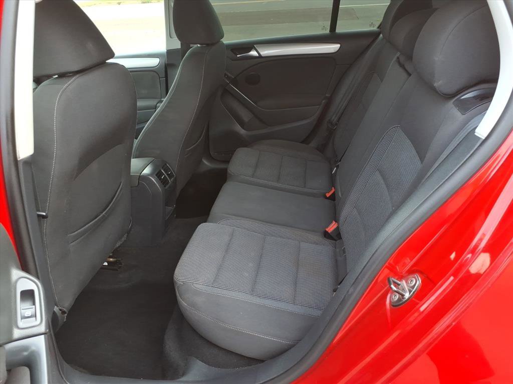 Used 2011 Volkswagen Golf TDI image 11