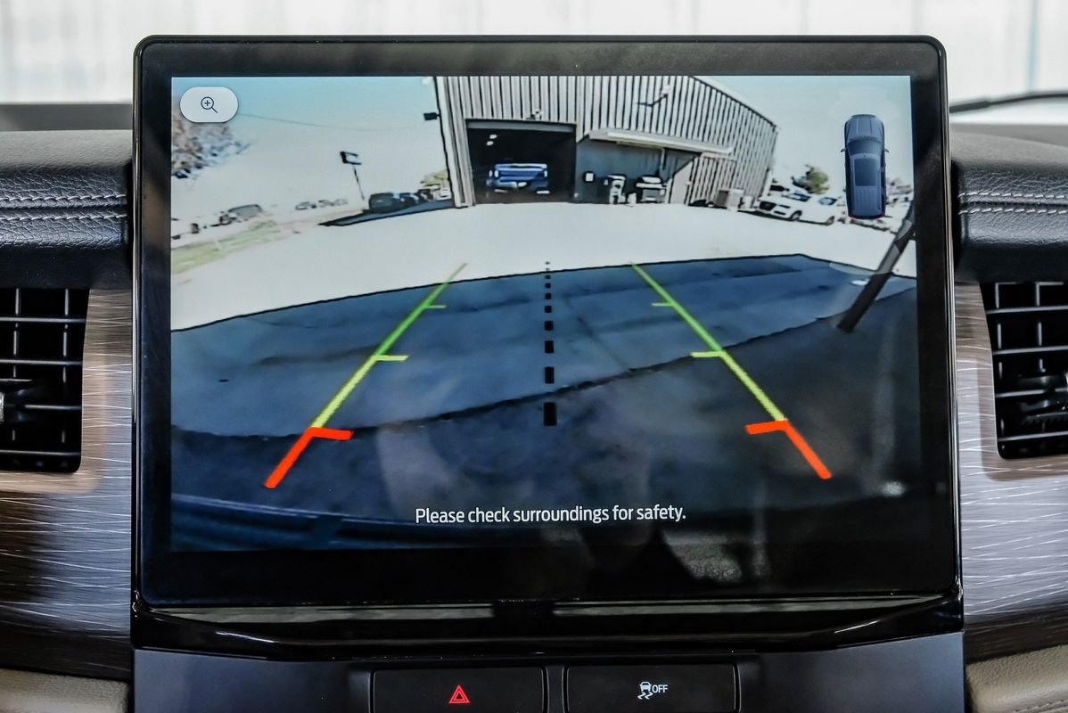 Used 2022 Ford Expedition Max Limited image 21