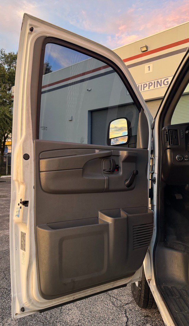 Used 2013 Chevrolet Express 2500 RWD image 23