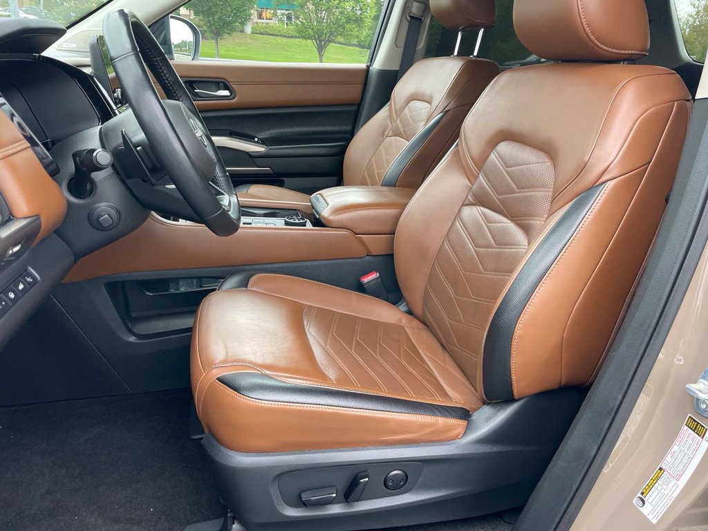 Certified 2024 Nissan Pathfinder Platinum AWD/4WD image 7
