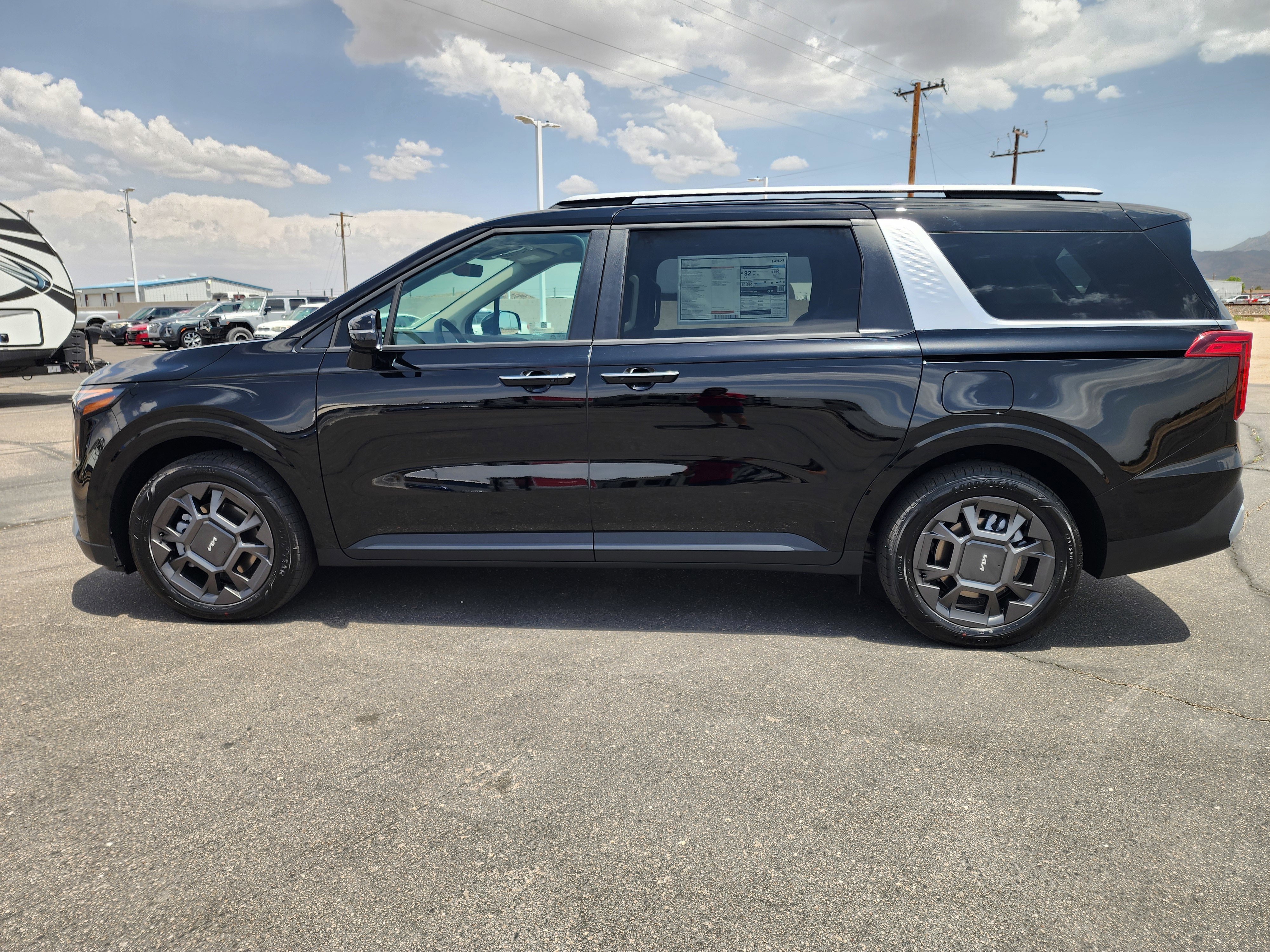 New 2026 Kia Carnival EX image 7