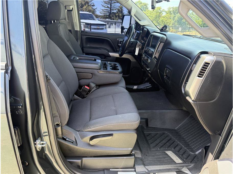 Used 2018 Chevrolet Silverado 1500 LT w/ All Star Edition AWD/4WD image 16
