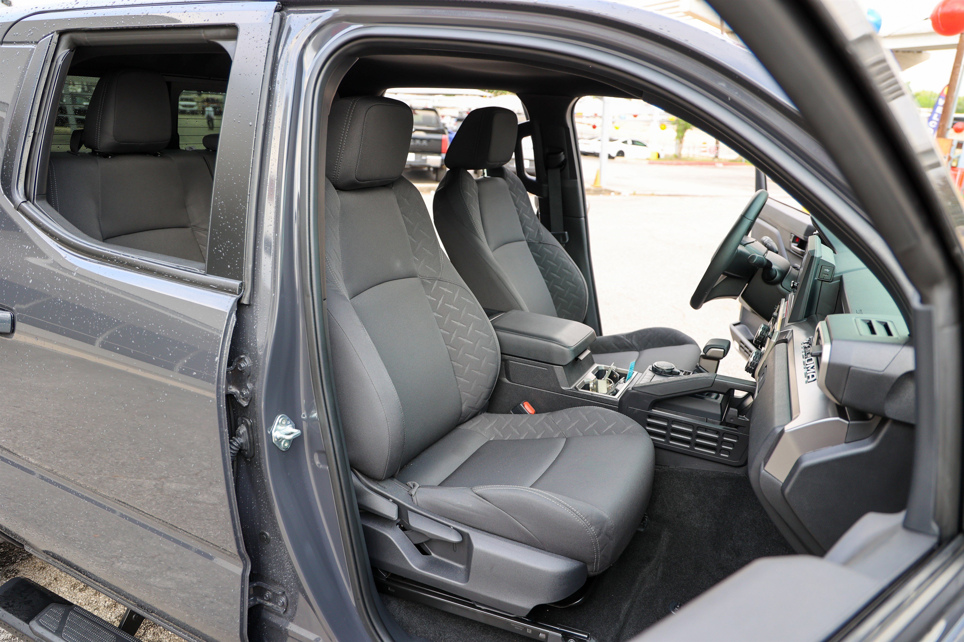 Certified 2025 Toyota Tacoma SR5 w/ SR5 Upgrade Package AWD/4WD image 45