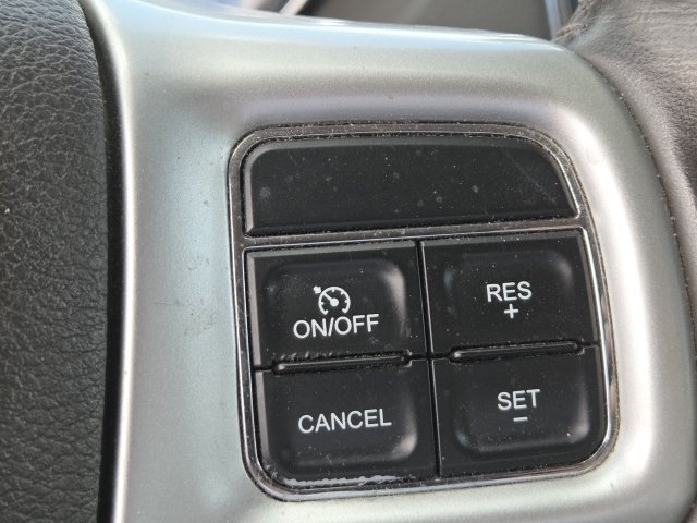 Used 2015 Chrysler Town & Country Touring w/ Driver Convenience Group FWD image 20