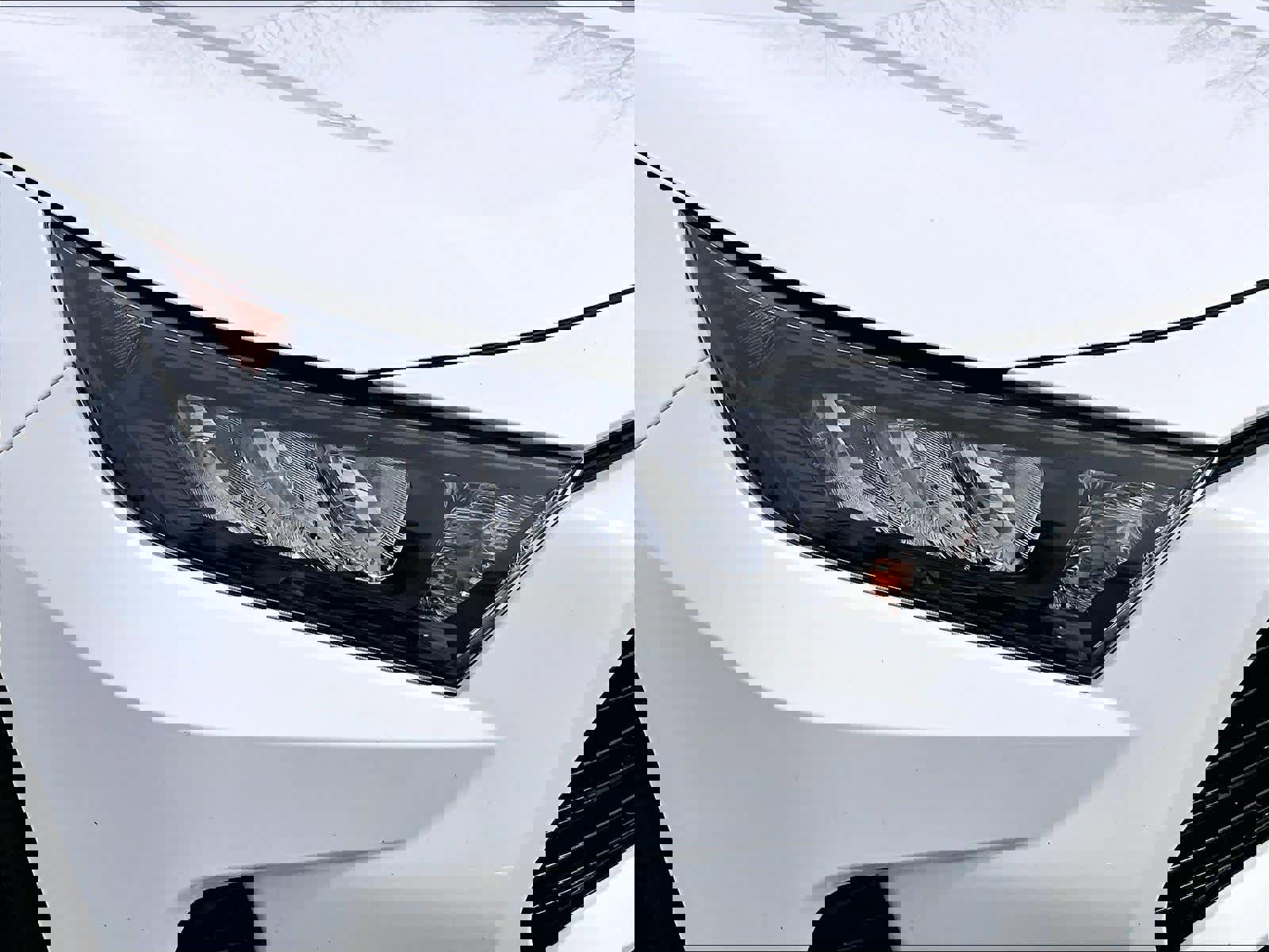 Used 2019 Toyota RAV4 LE image 32