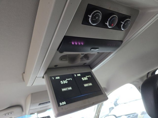 Used 2015 Chrysler Town & Country Touring w/ Driver Convenience Group image 5