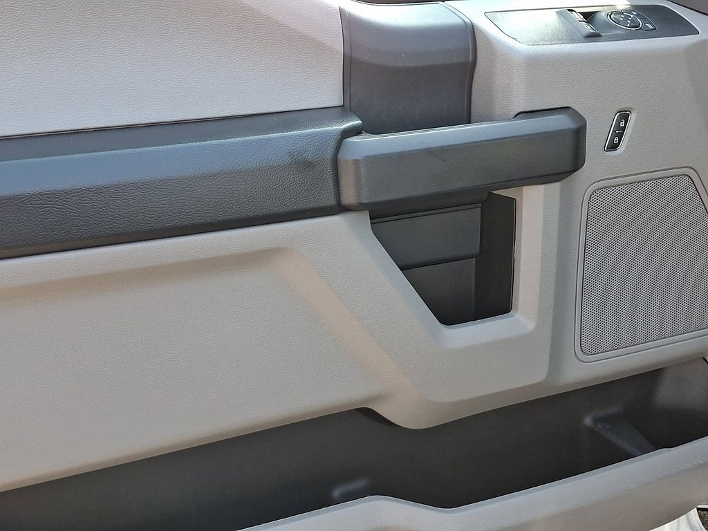 Used 2022 Ford F250 XL w/ Power Equipment Group image 10