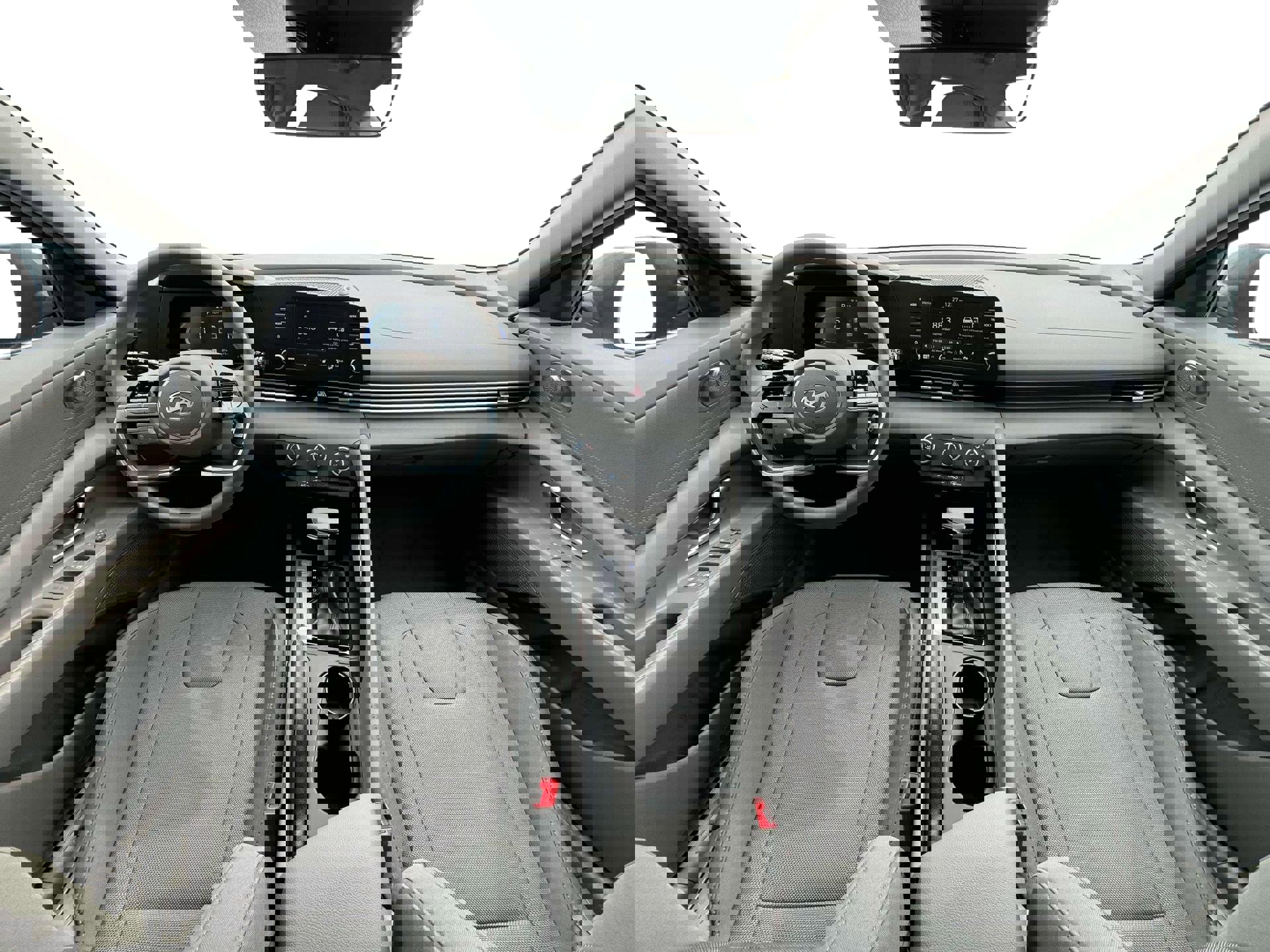 New 2025 Hyundai Elantra SE image 13