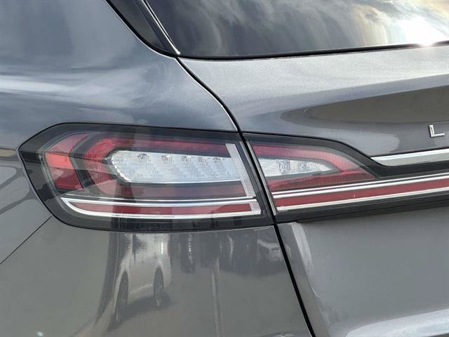Certified 2022 Lincoln Nautilus Reserve w/ Monochromatic Package AWD/4WD image 9