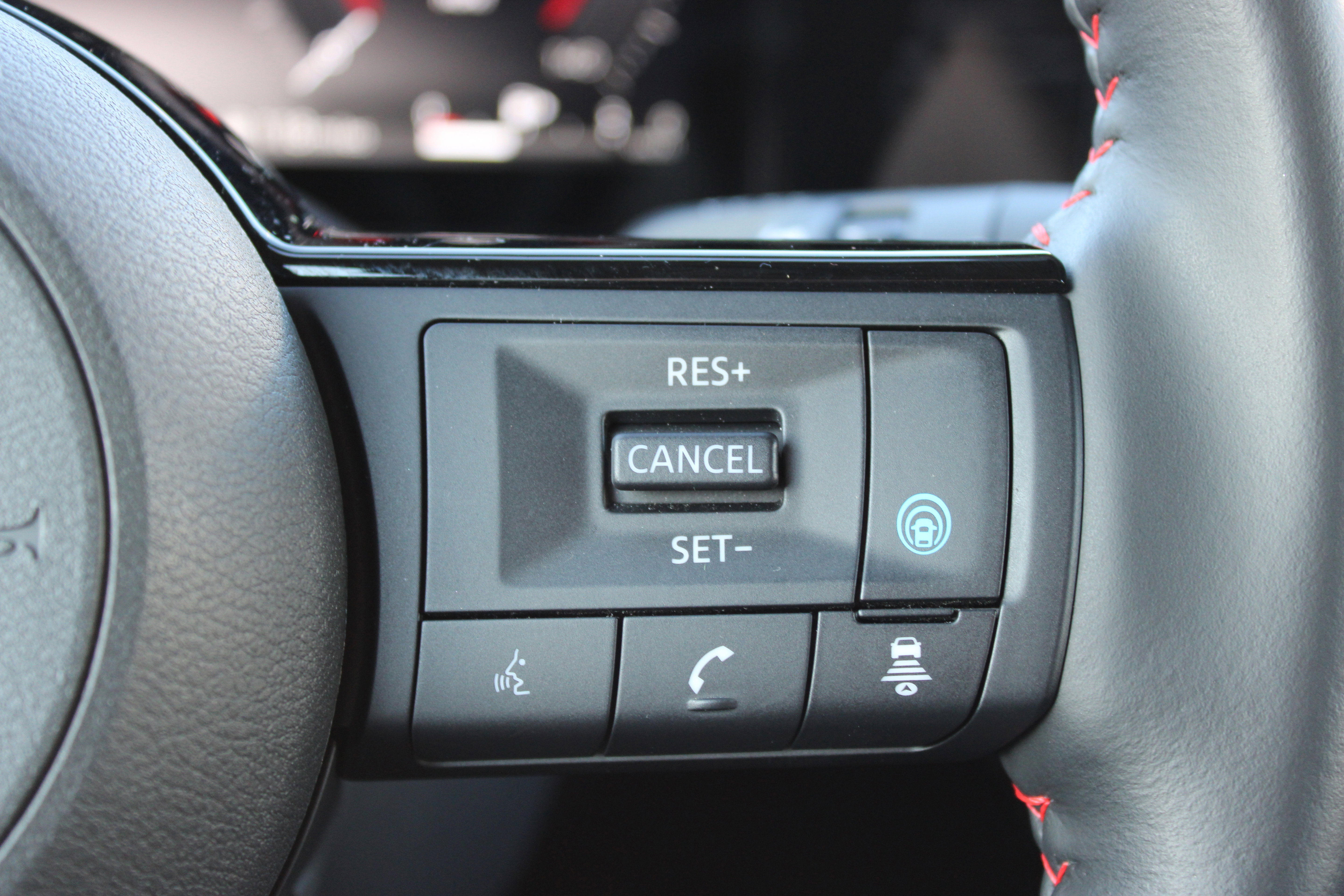 Certified 2025 Nissan Kicks SR w/ SR Premium Package AWD/4WD image 24