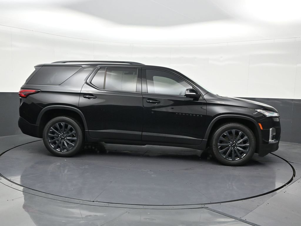 Used 2023 Chevrolet Traverse RS FWD image 7