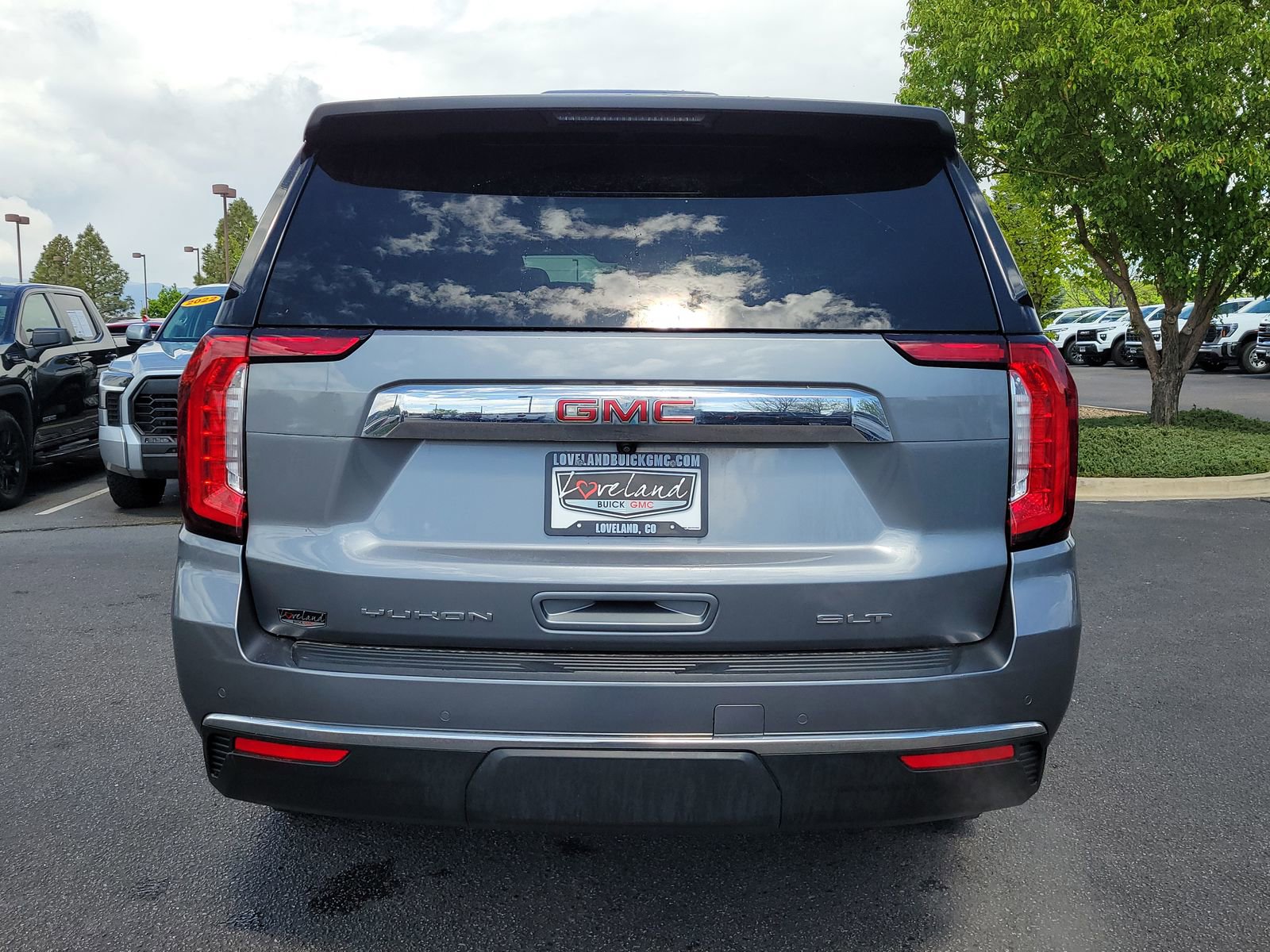 Used 2021 GMC Yukon SLT w/ SLT Luxury Plus Package AWD/4WD image 12