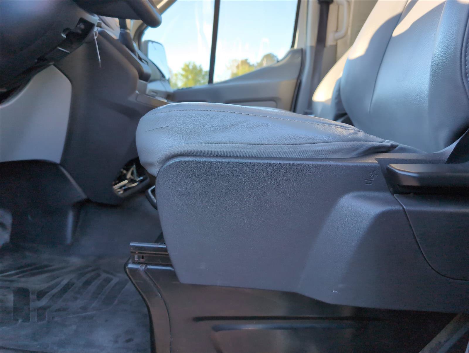 Used 2017 Ford Transit 250 130 Low Roof RWD image 19