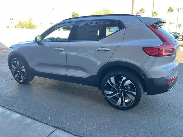 New 2026 Volvo XC40 B5 Ultra w/ Climate Package AWD/4WD image 3
