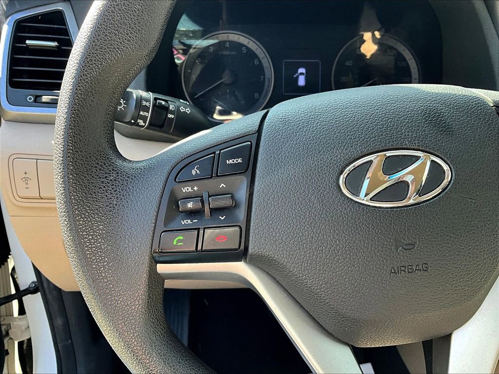 Used 2017 Hyundai Tucson SE image 16