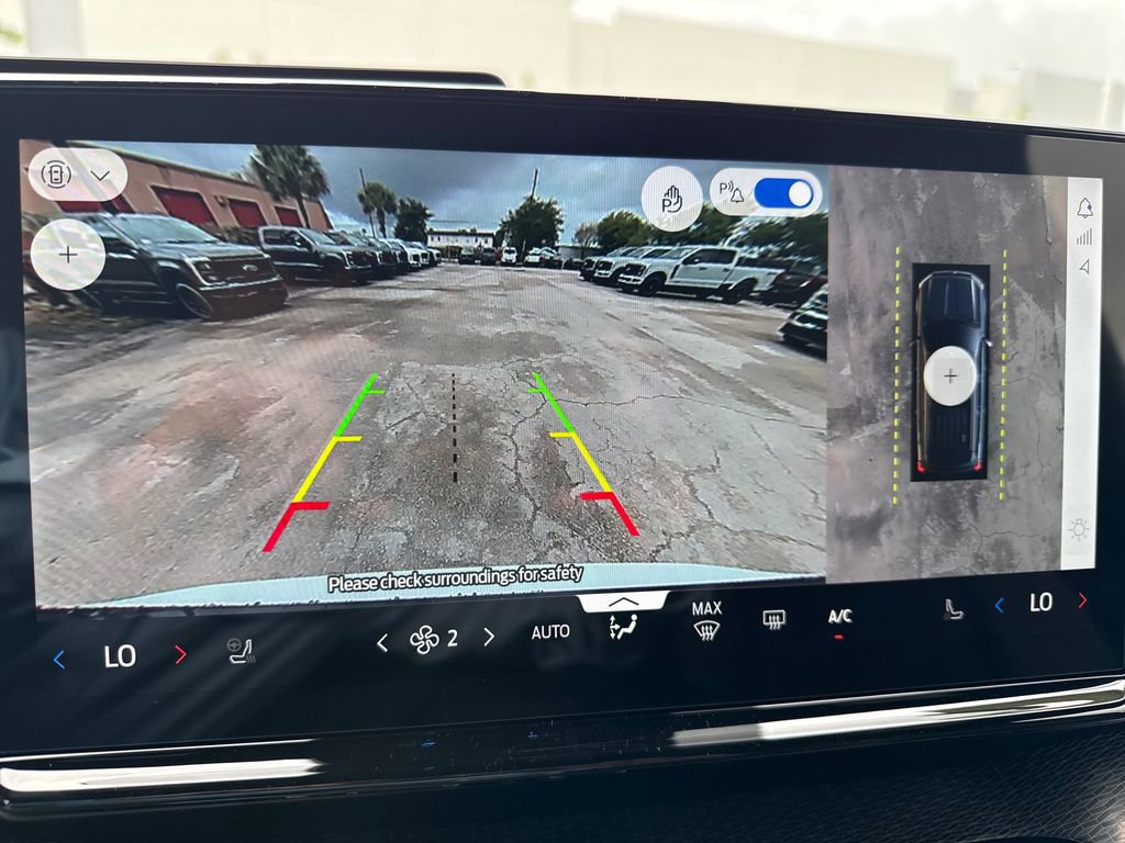 New 2026 Ford Expedition Platinum image 7