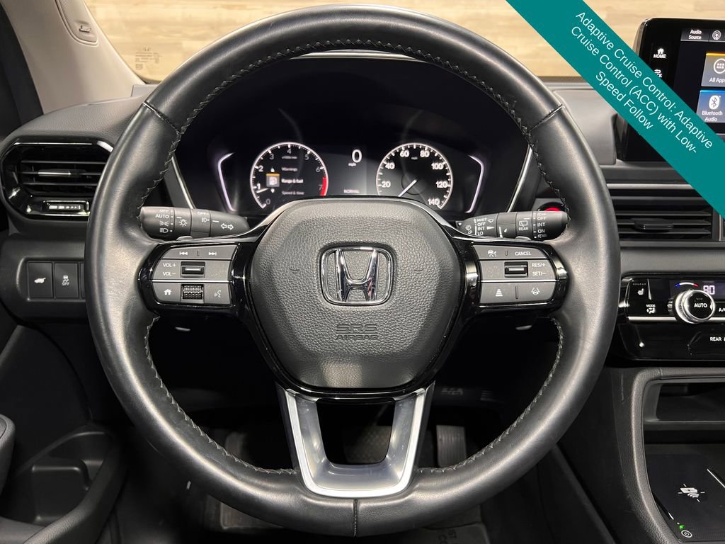 Used 2025 Honda Pilot Touring image 7