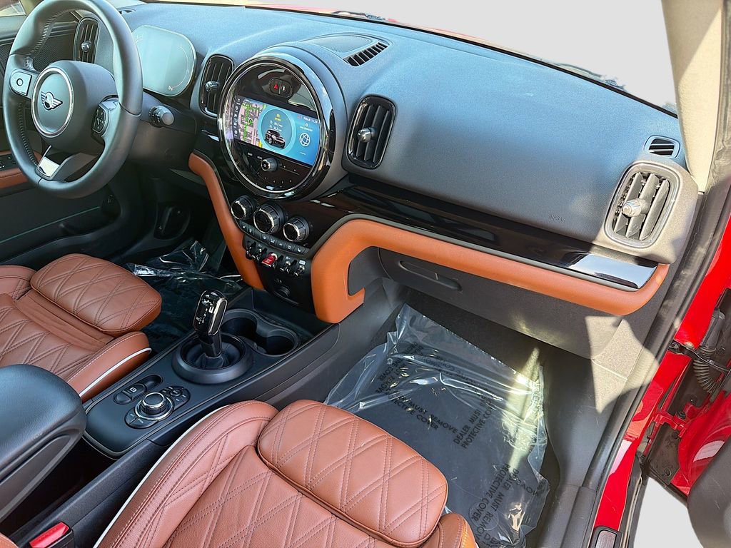 Used 2024 MINI Cooper Countryman S w/ Premium Package image 14