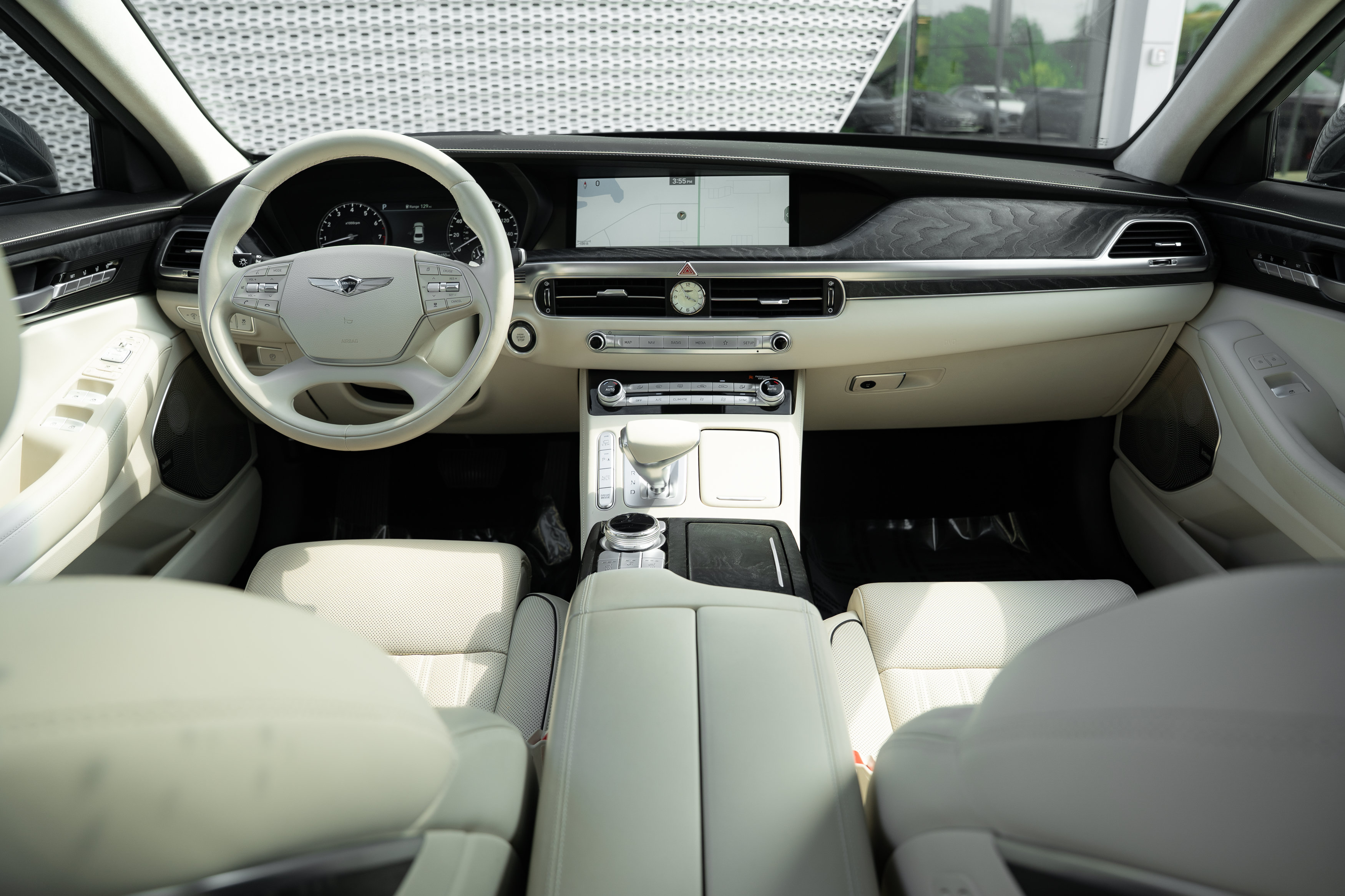 Used 2022 Genesis G90 5.0 Ultimate AWD/4WD image 8