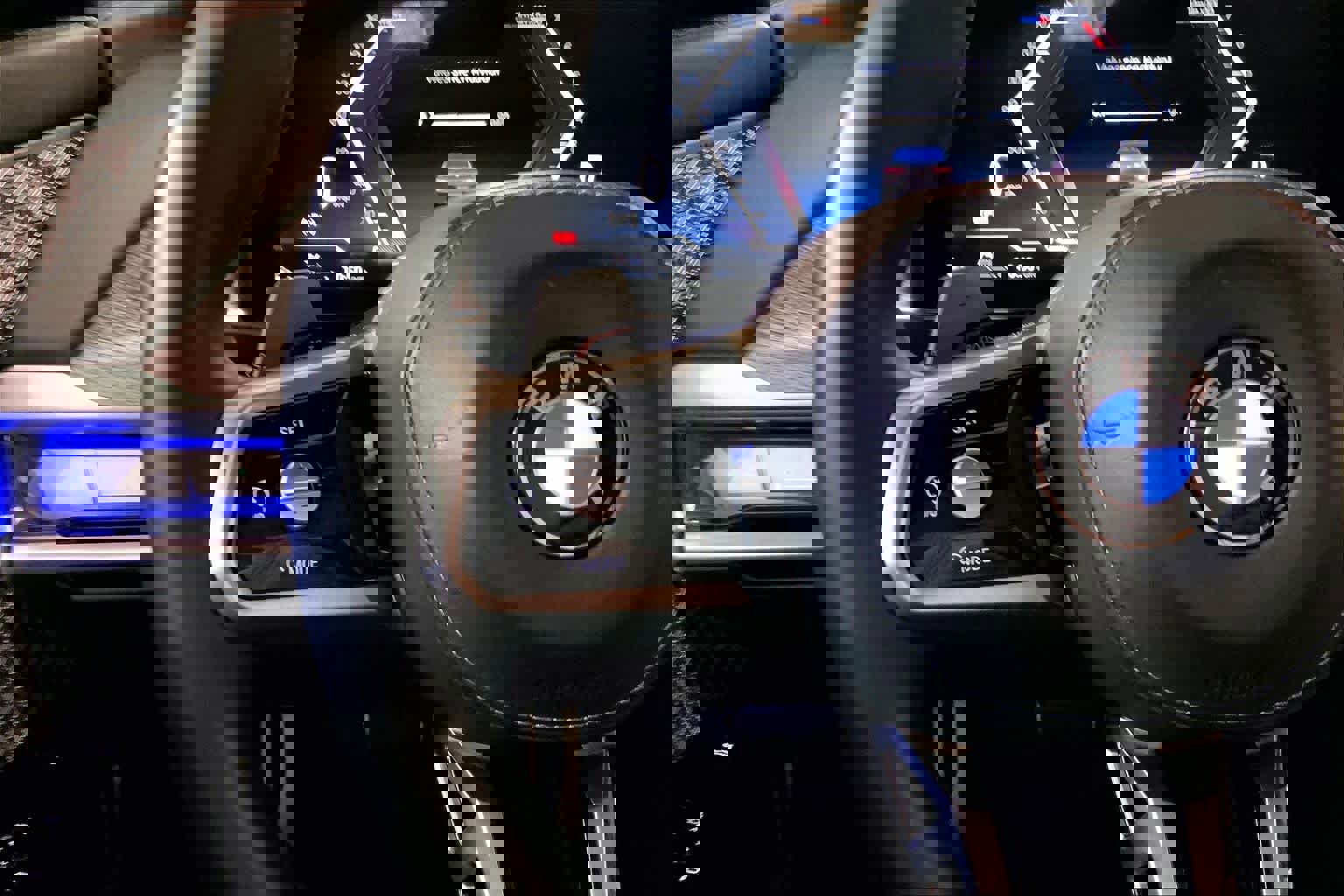 Certified 2023 BMW 760i xDrive AWD/4WD image 23