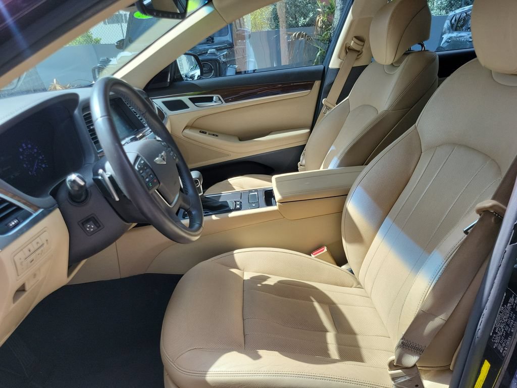 Used 2018 Genesis G80 3.8 RWD image 12
