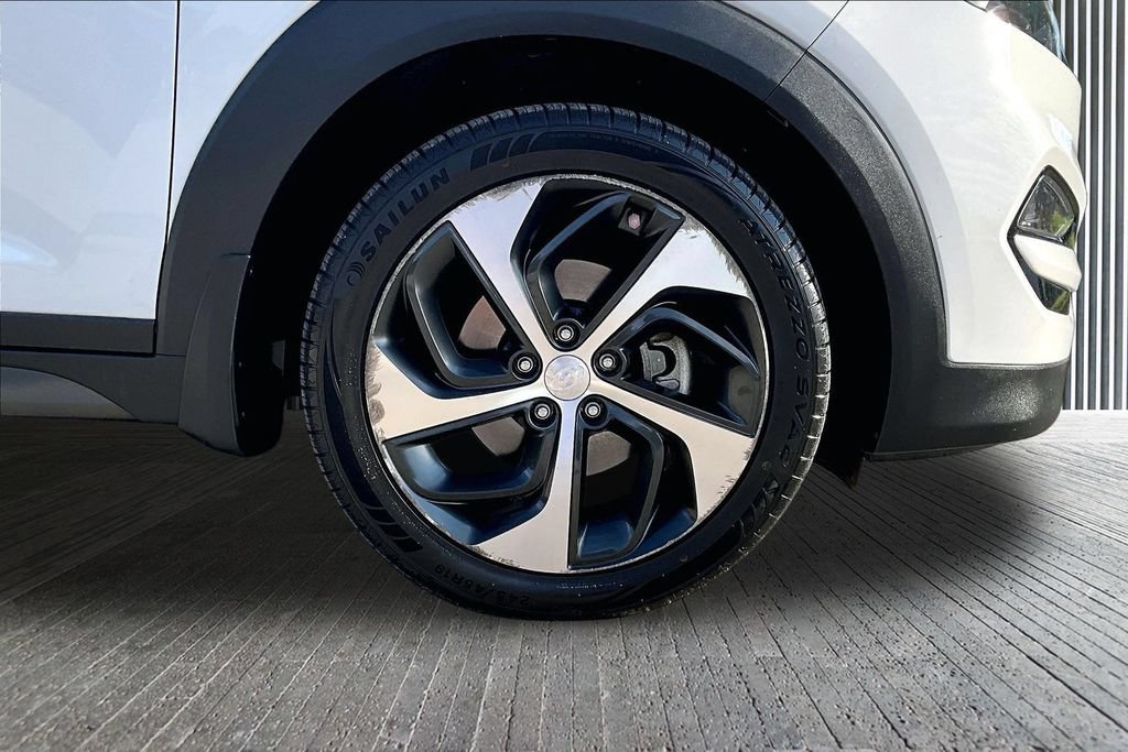 Used 2016 Hyundai Tucson Limited w/ Option Group 03 AWD/4WD image 10