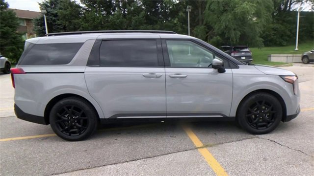 New 2026 Kia Carnival SX w/ SX Dark Edition Package image 4