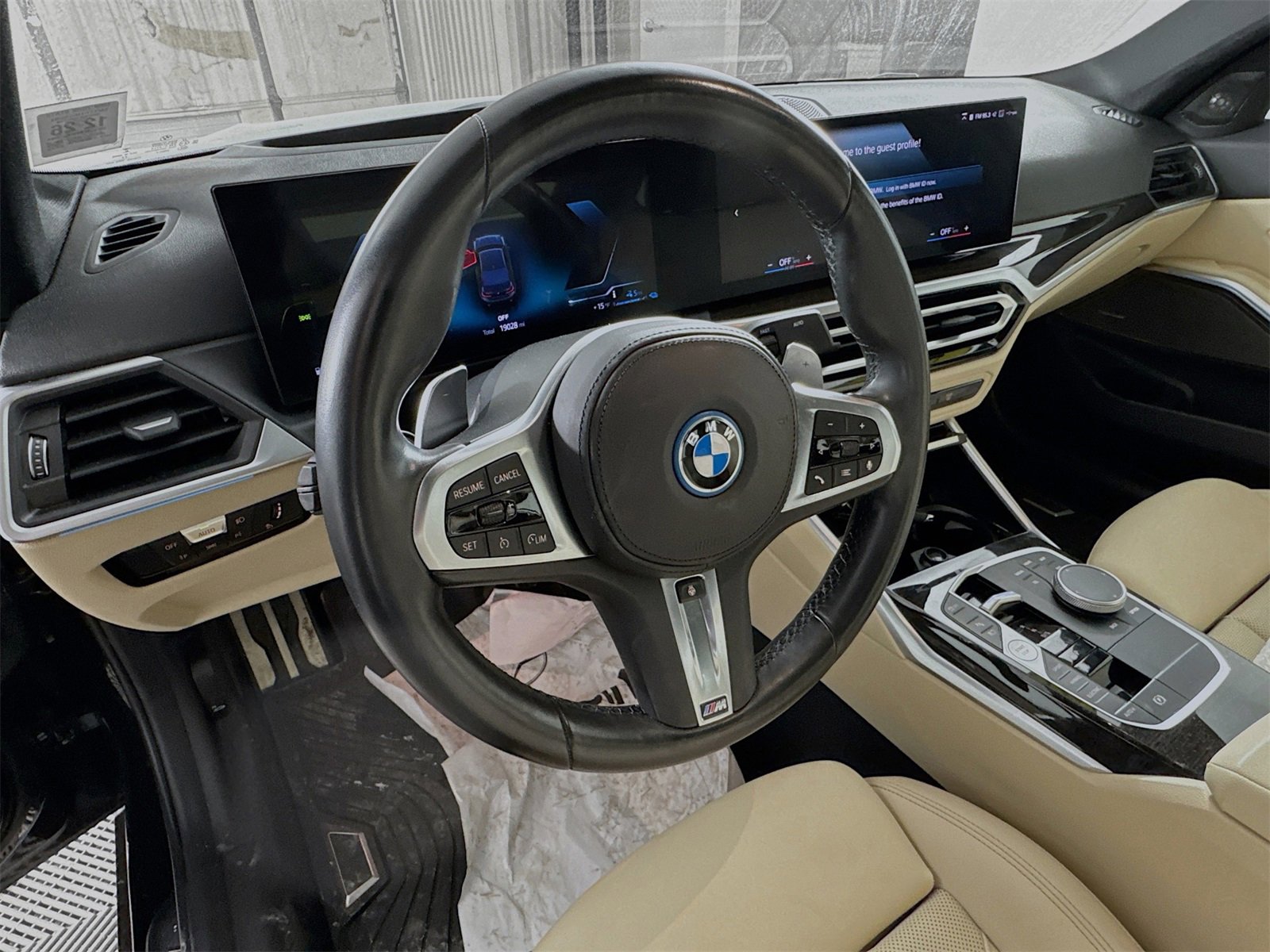 Used 2023 BMW 330e xDrive w/ M Sport Package image 9