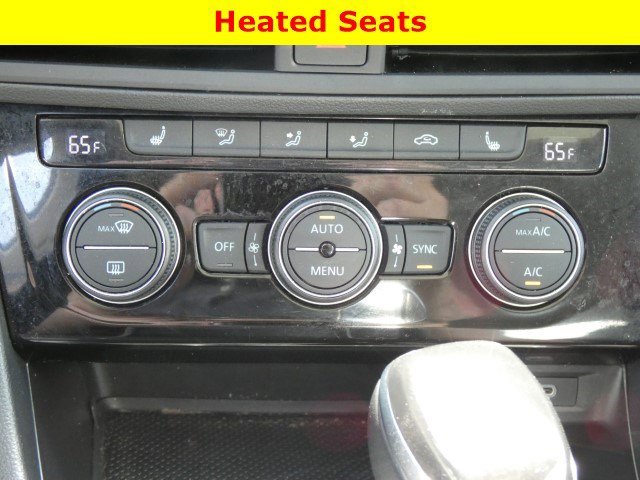 Used 2024 Volkswagen Jetta SE w/ Panoramic Sunroof Package FWD image 20