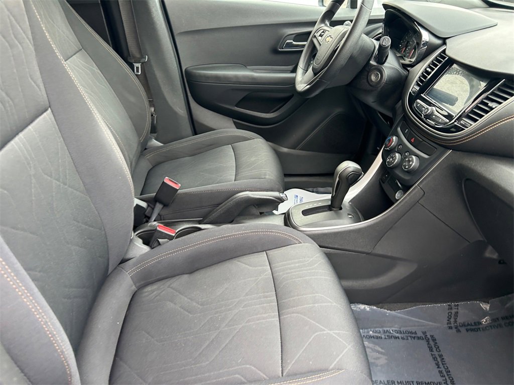 Used 2017 Chevrolet Trax LT image 18