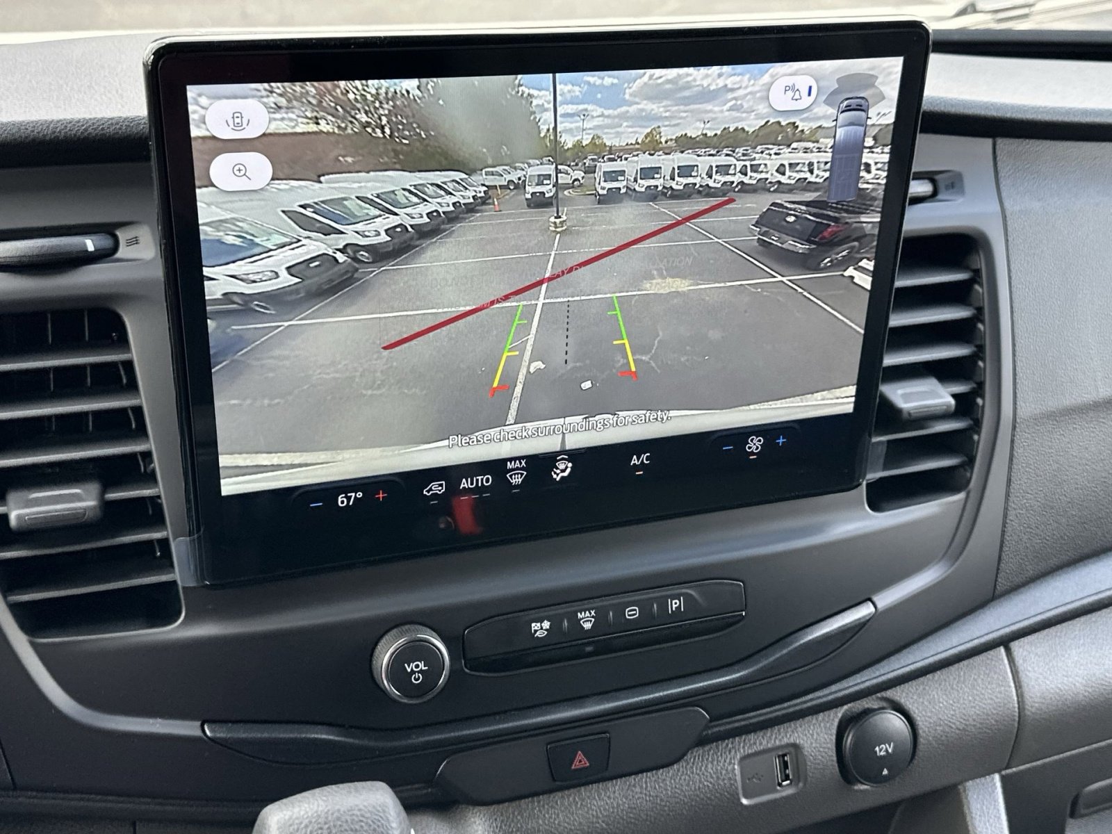 New 2026 Ford Transit 250 148 Medium Roof w/ Load Area Protection Package image 24