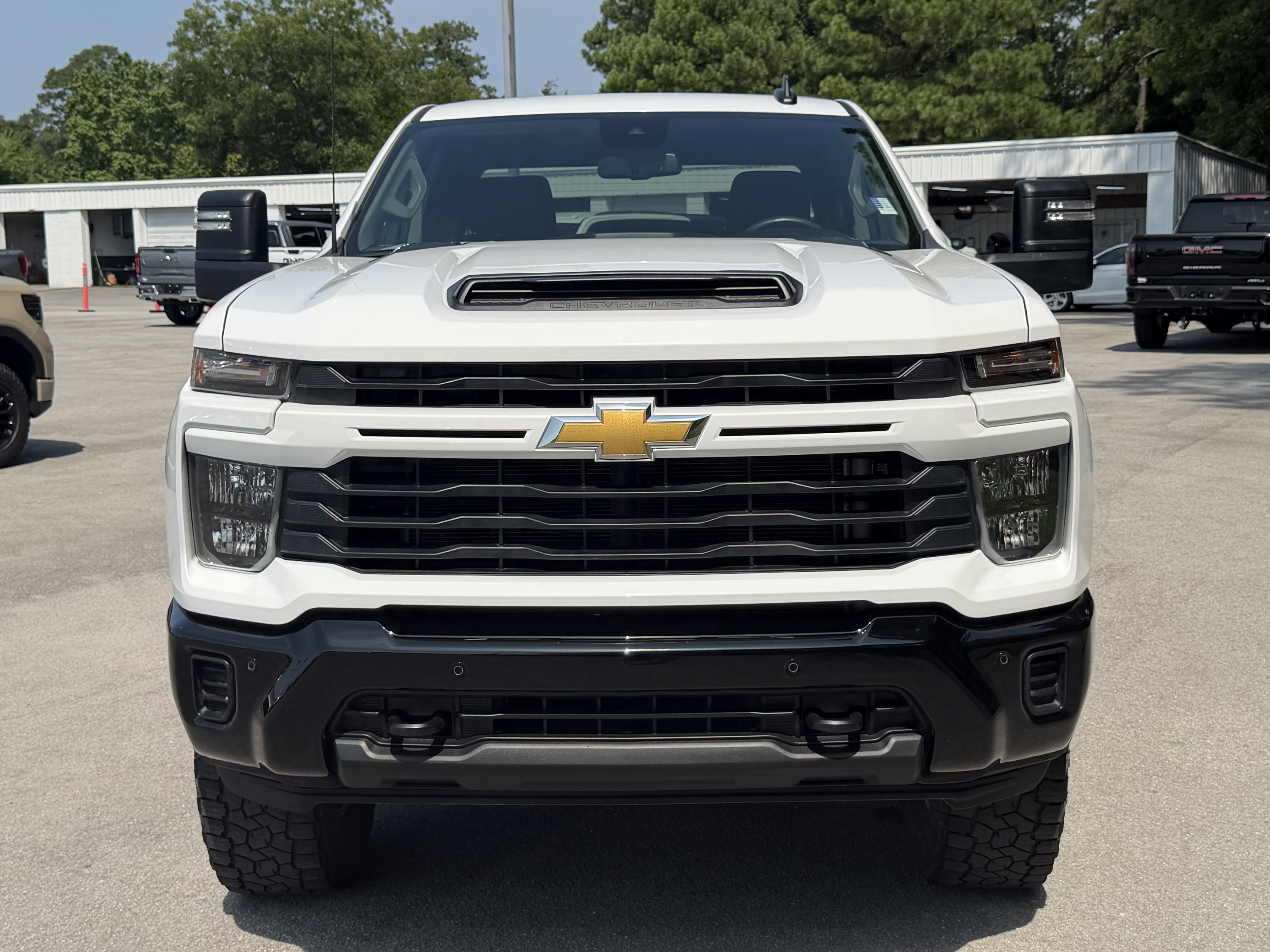 Used 2025 Chevrolet Silverado 2500 Custom w/ Custom Value Package AWD/4WD image 37
