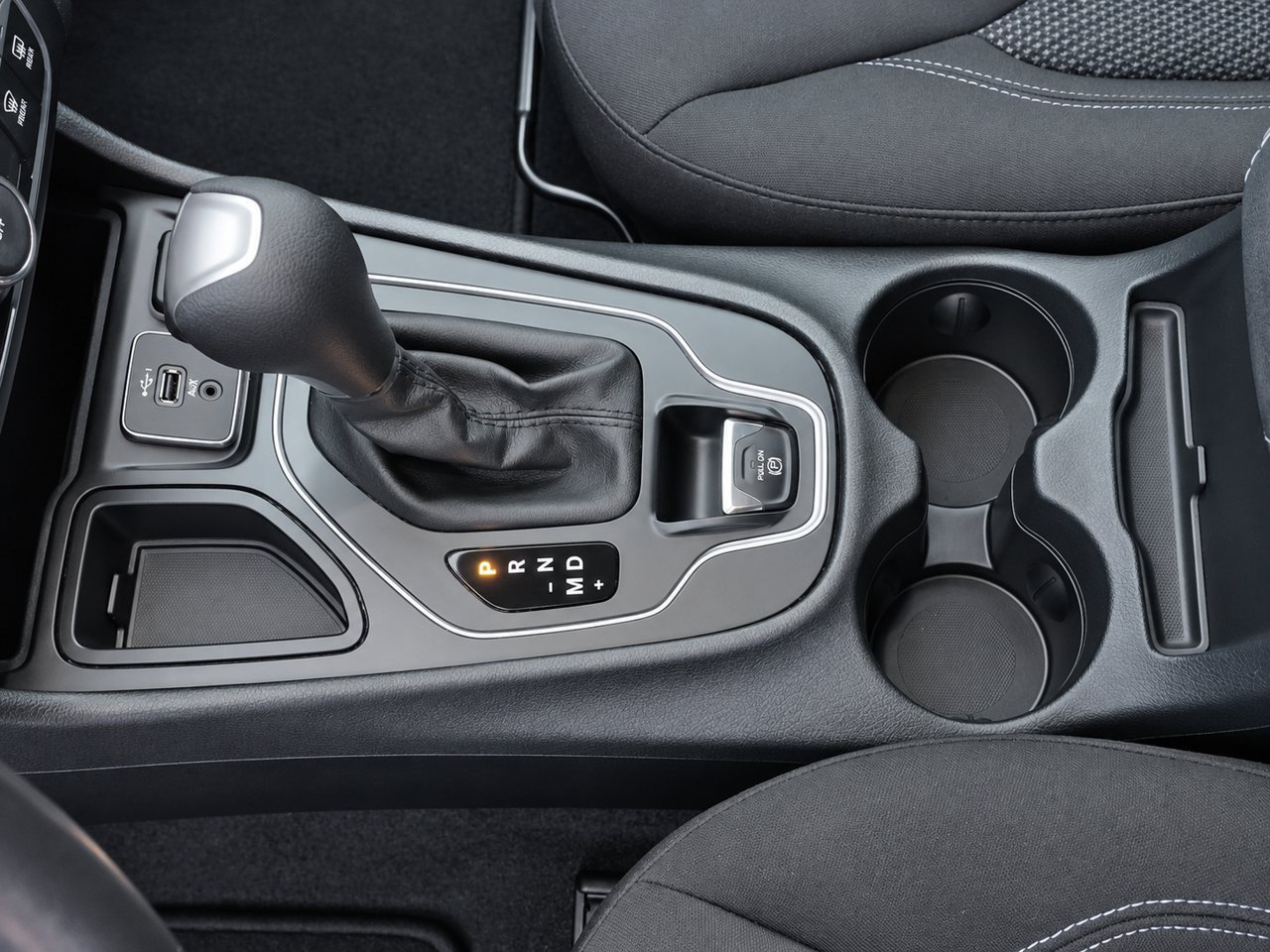 Used 2020 Jeep Cherokee Latitude w/ Cold Weather Group FWD image 19