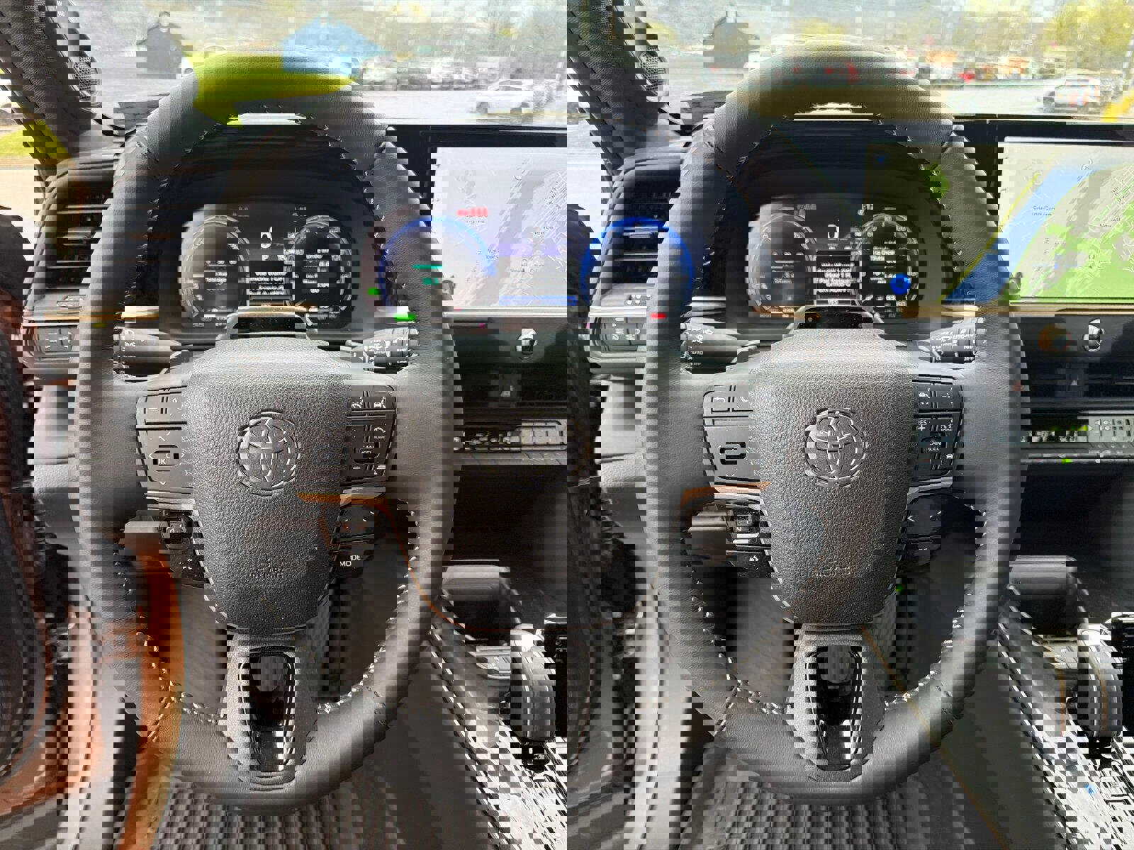 Used 2025 Toyota Crown Signia w/ Advanced Technology Package image 14