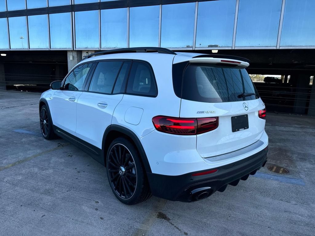 New 2025 Mercedes-Benz GLB 35 AMG 4MATIC image 4