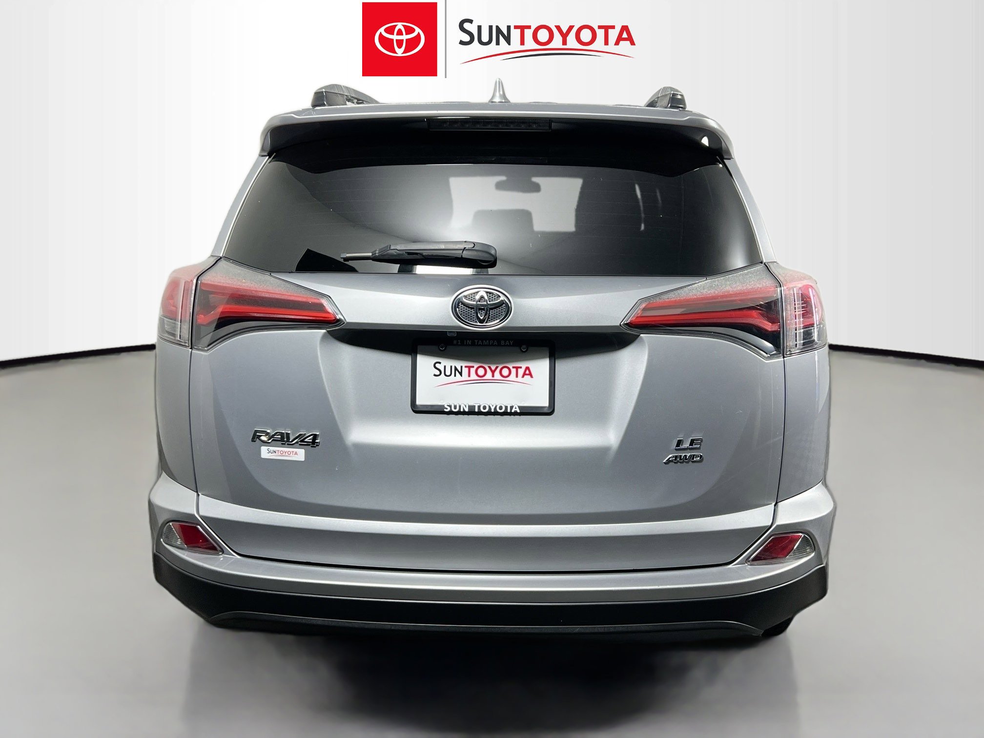 Used 2017 Toyota RAV4 LE image 5