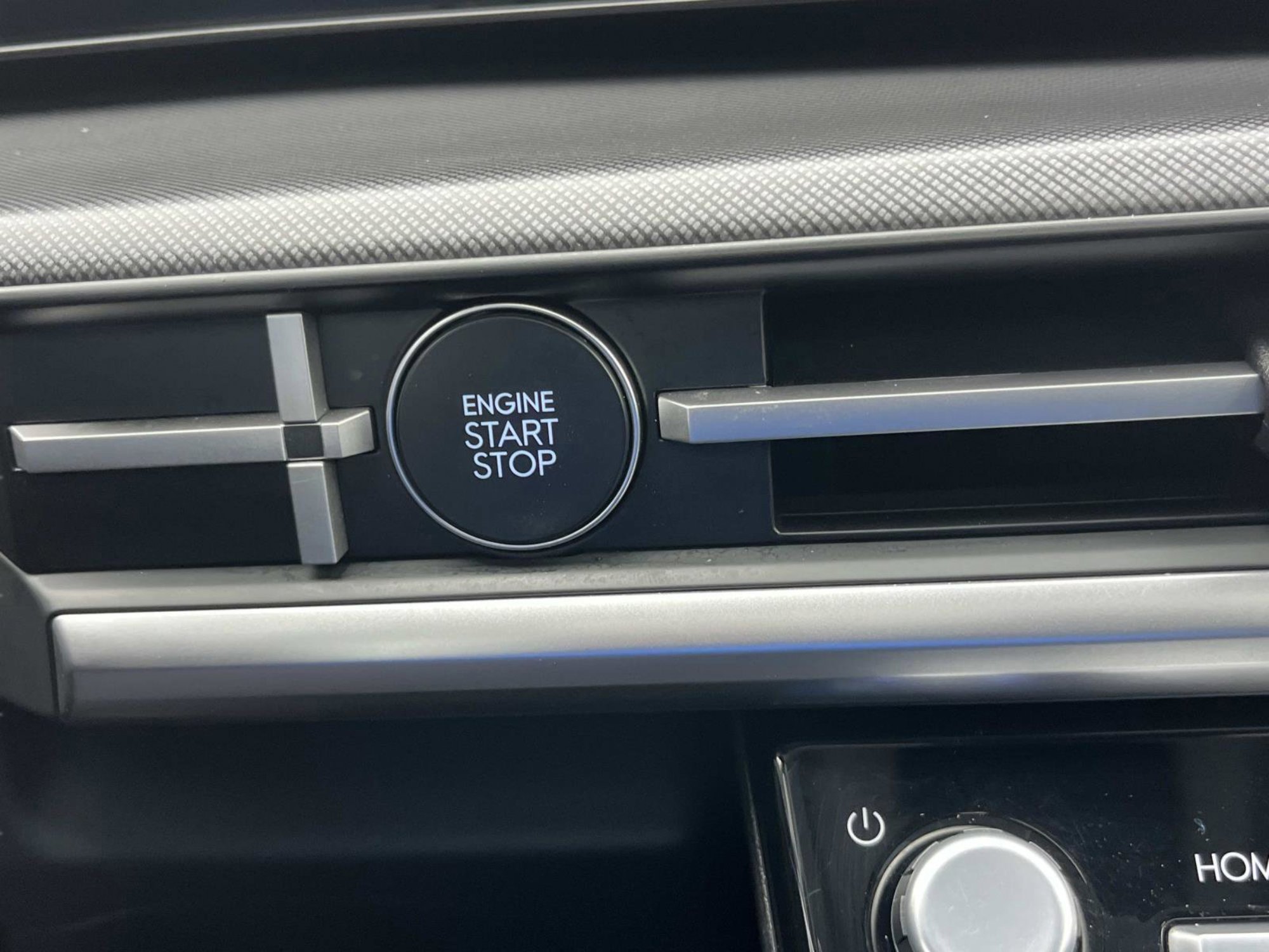 Used 2024 Hyundai Santa Fe XRT image 37