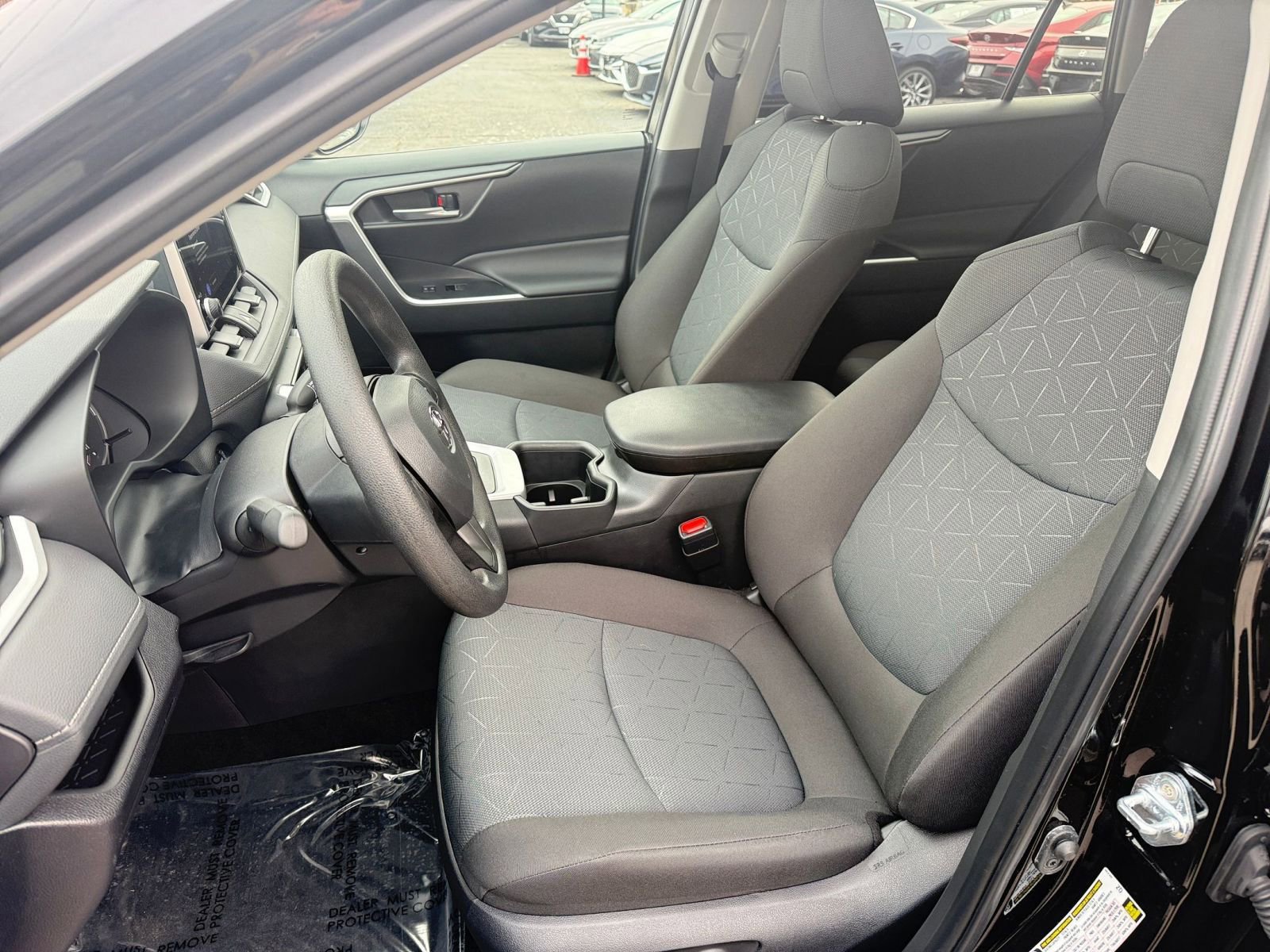 Used 2025 Toyota RAV4 XLE image 37