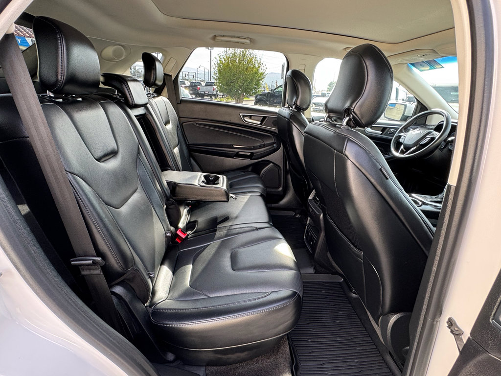 Used 2018 Ford Edge Titanium w/ Equipment Group 301A image 23
