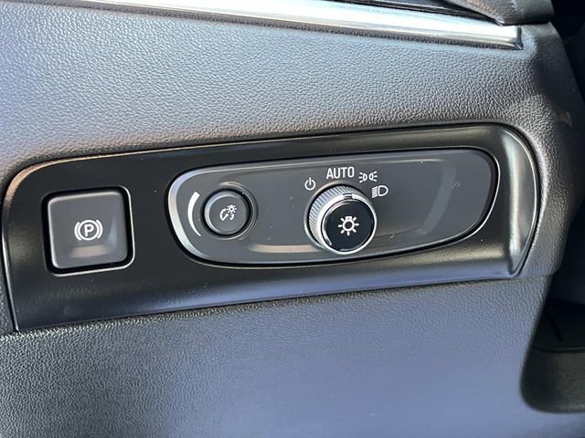 Used 2021 Buick Enclave Avenir w/ Avenir Technology Package image 34