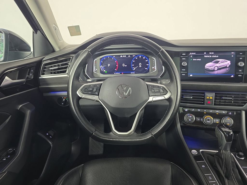 Used 2023 Volkswagen Jetta SEL FWD image 16