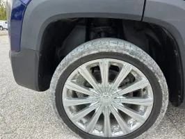 Used 2018 Jeep Renegade Latitude image 9