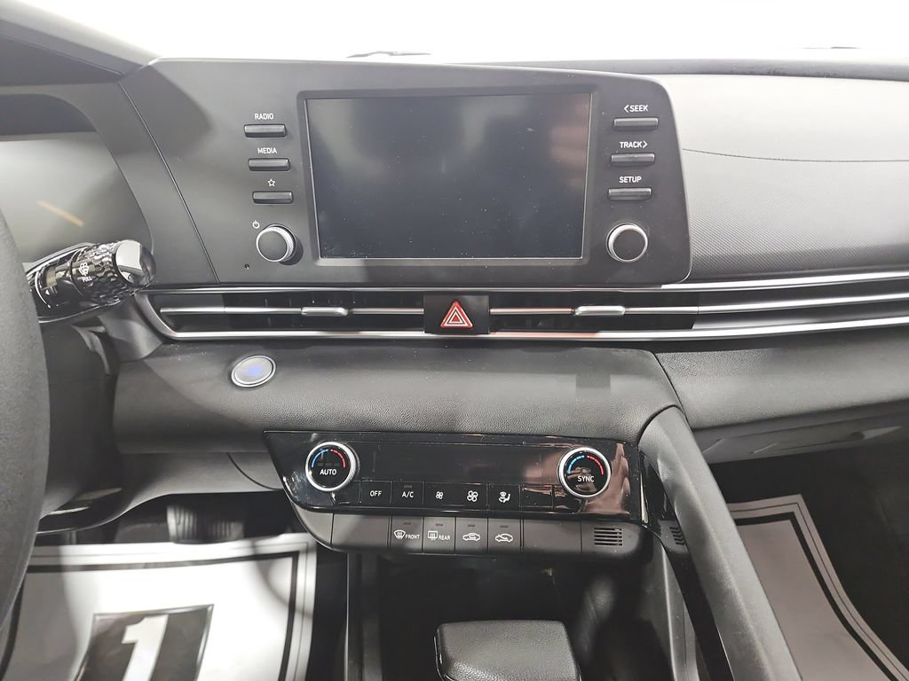 Certified 2025 Hyundai Elantra Hybrid FWD image 20