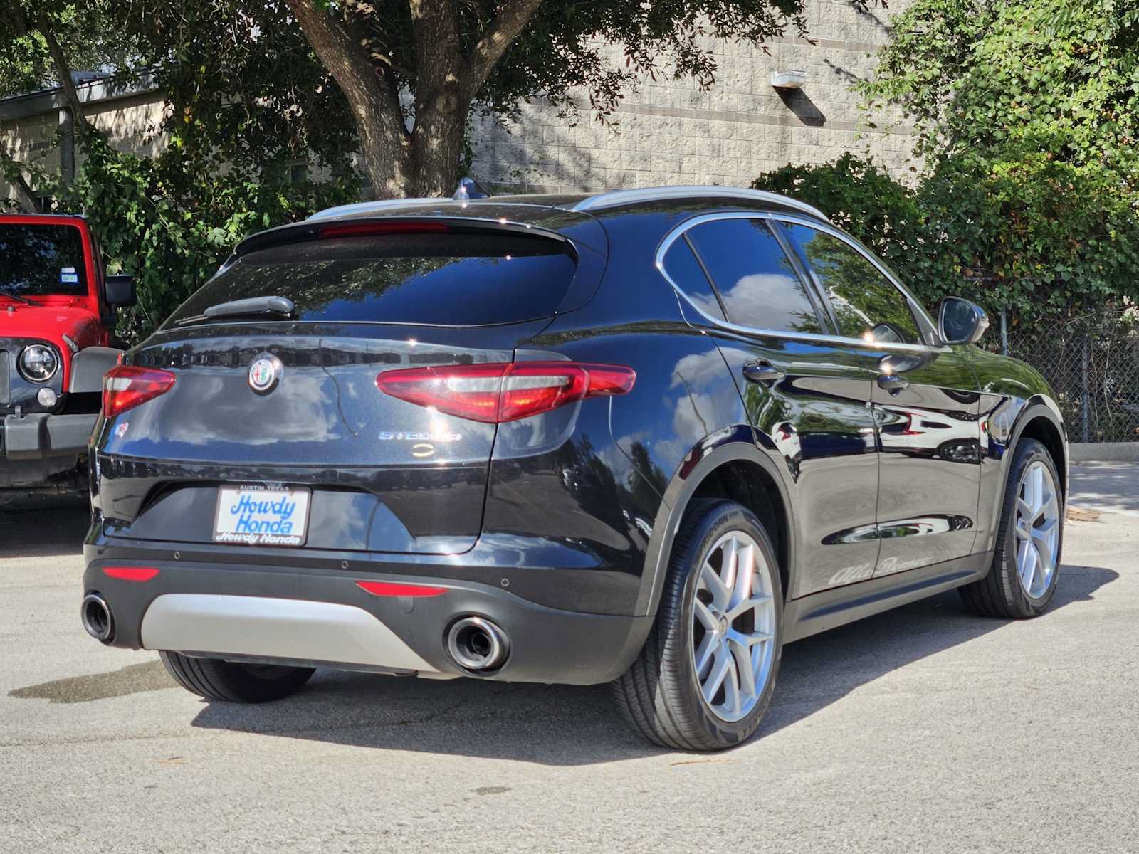 Used 2019 Alfa Romeo Stelvio Ti Lusso w/ Quick Order Package 22X Lusso AWD/4WD image 5