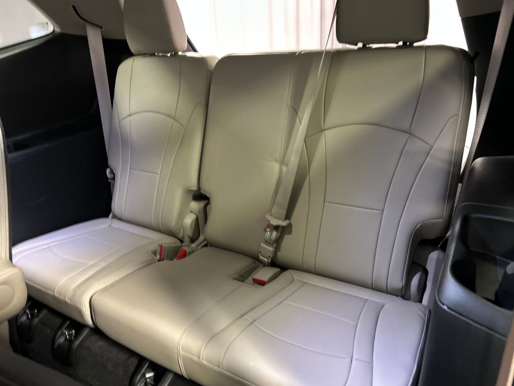 Used 2018 Buick Enclave Essence w/ Trailering Package AWD/4WD image 24