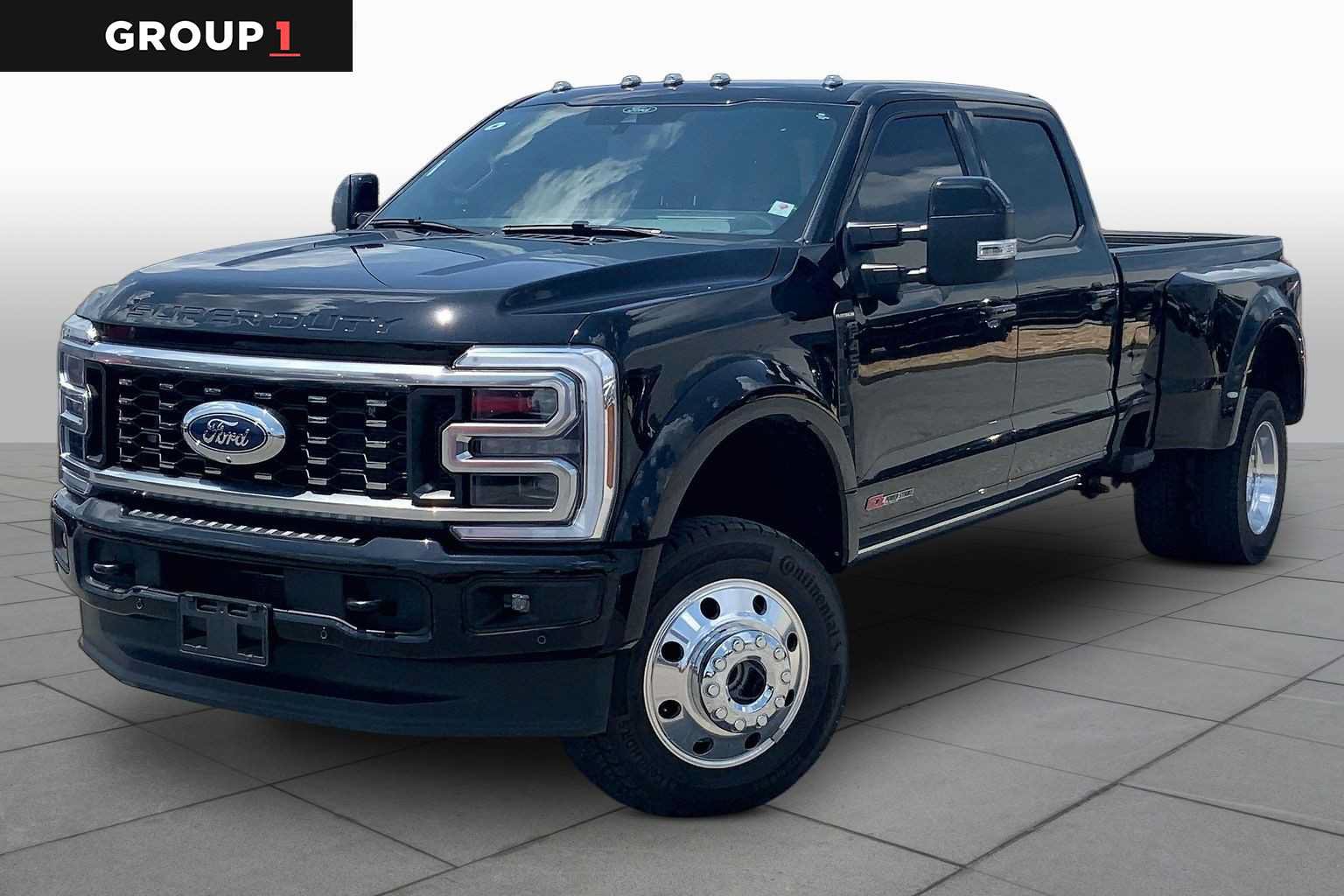 Used 2025 Ford F450 Platinum w/ FX4 Off-Road Package AWD/4WD image 1